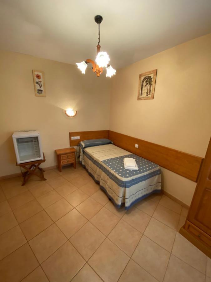Hostal Jose Mari Сьюдад-Родриго Экстерьер фото